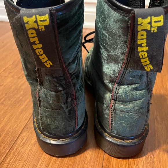 Rare vintage cracked velvet Dr. Martens! - Picture 3 of 6